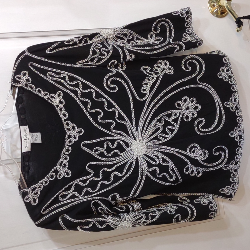 3D Floral Stitched Top